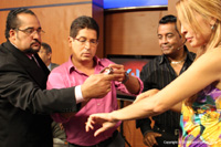 Hosts of EL SHOW are baffled and have goosebumps